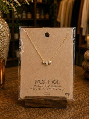 Dainty Three Stone Necklace